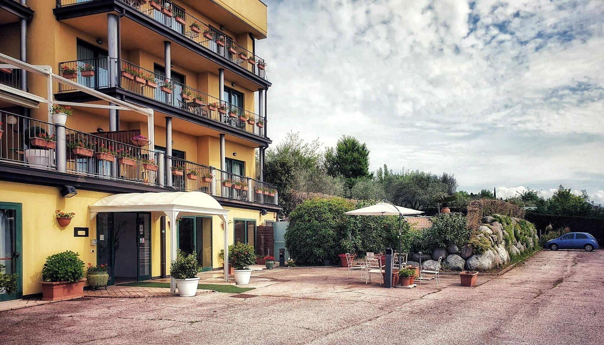 Ahg Riva Del Sole Hotel - Adults Only Moniga del Garda Exterior photo