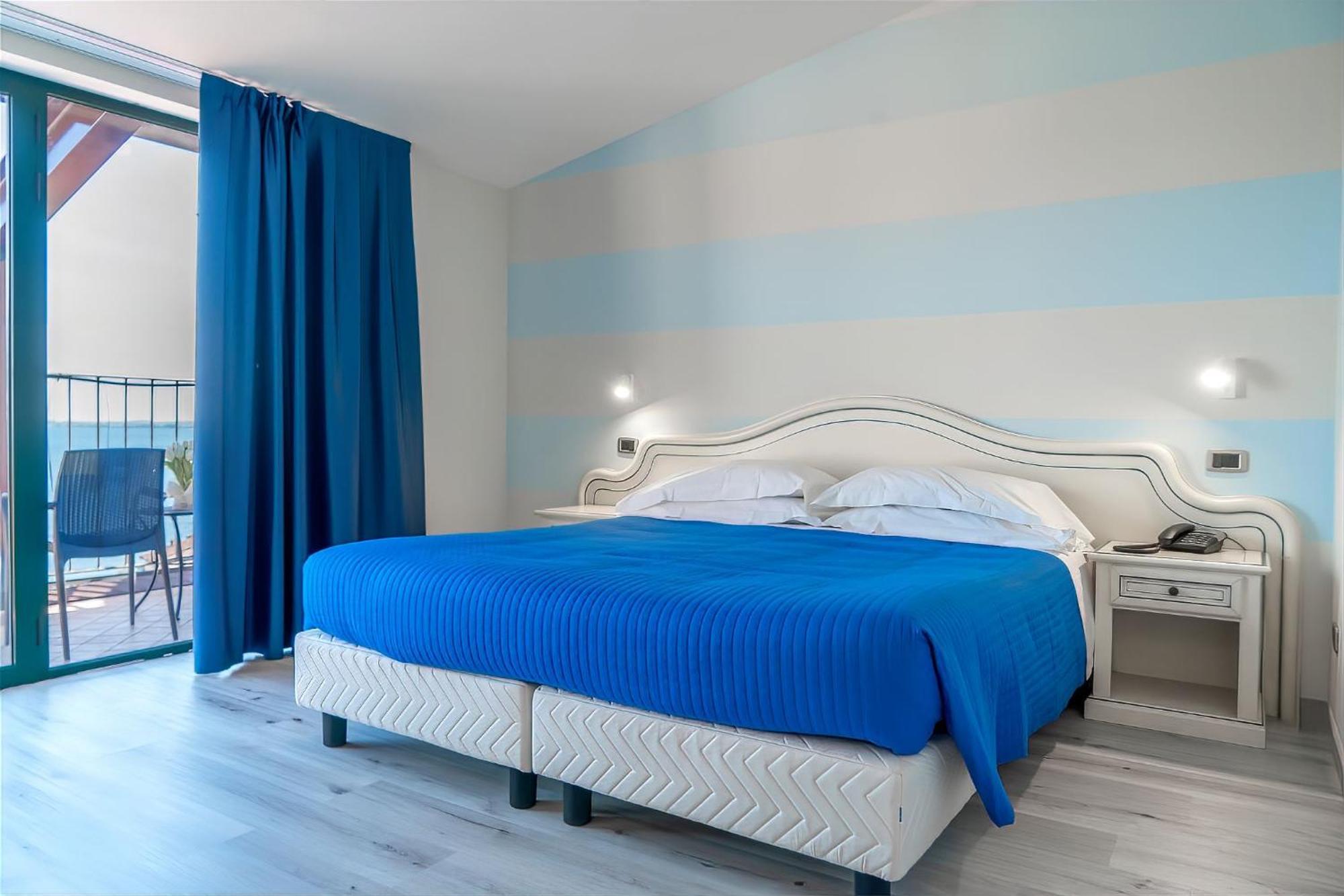 Ahg Riva Del Sole Hotel - Adults Only Moniga del Garda Exterior photo