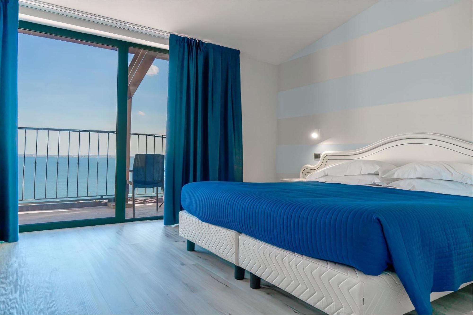 Ahg Riva Del Sole Hotel - Adults Only Moniga del Garda Exterior photo