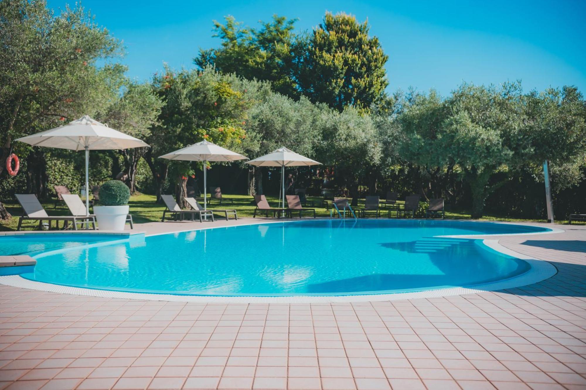 Ahg Riva Del Sole Hotel - Adults Only Moniga del Garda Exterior photo