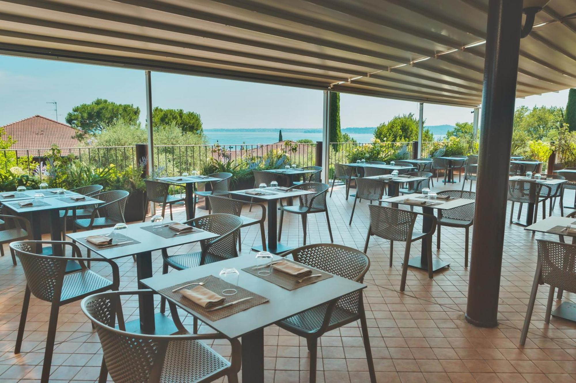 Ahg Riva Del Sole Hotel - Adults Only Moniga del Garda Exterior photo