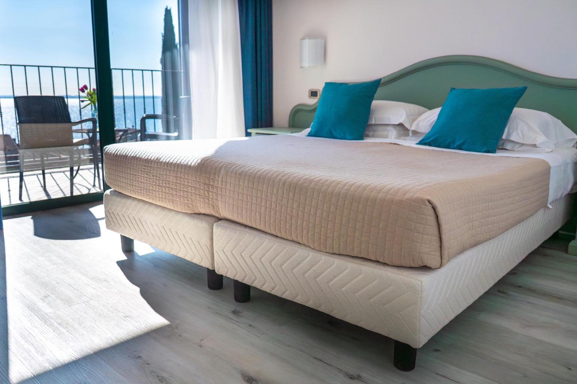 Ahg Riva Del Sole Hotel - Adults Only Moniga del Garda Exterior photo
