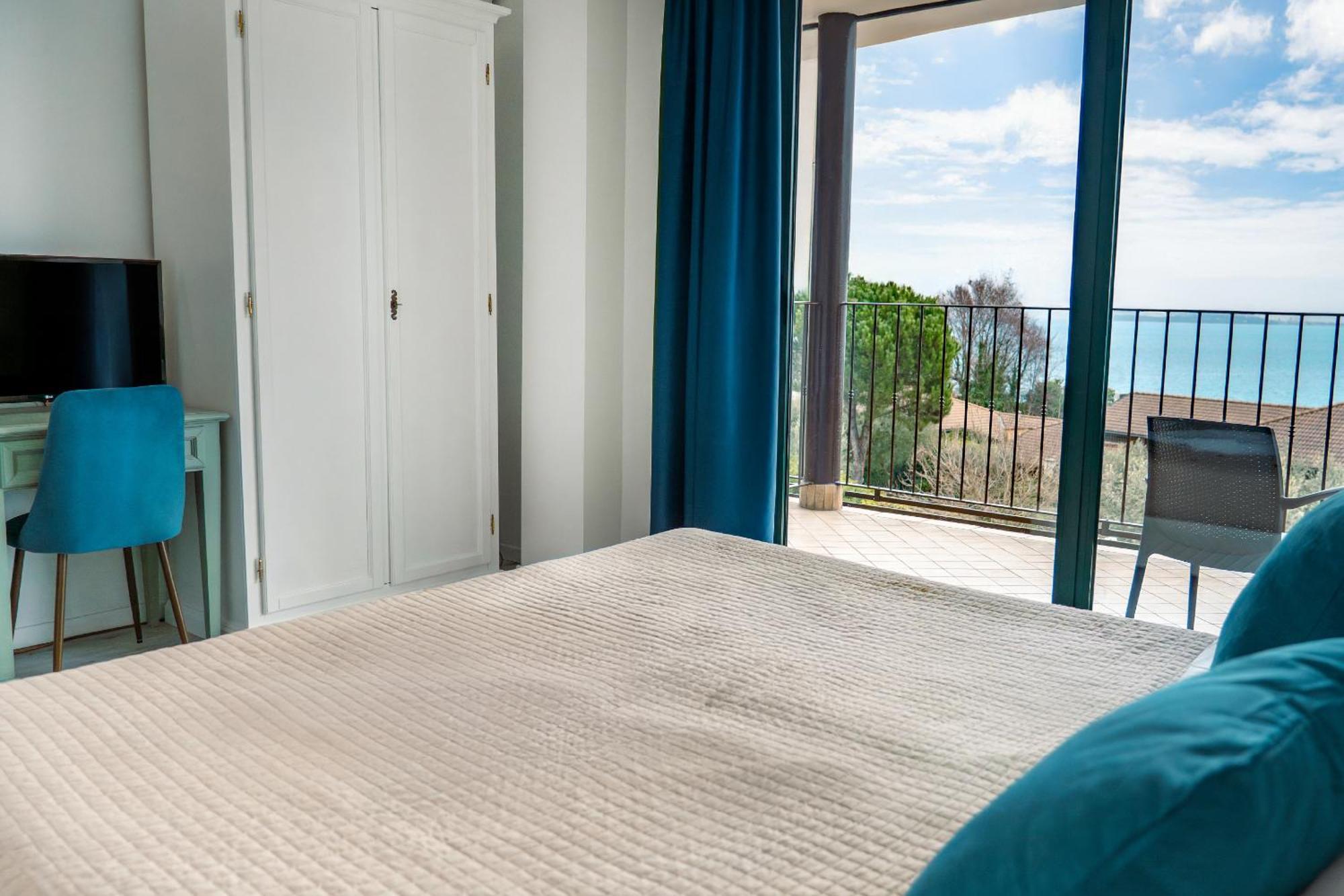 Ahg Riva Del Sole Hotel - Adults Only Moniga del Garda Exterior photo