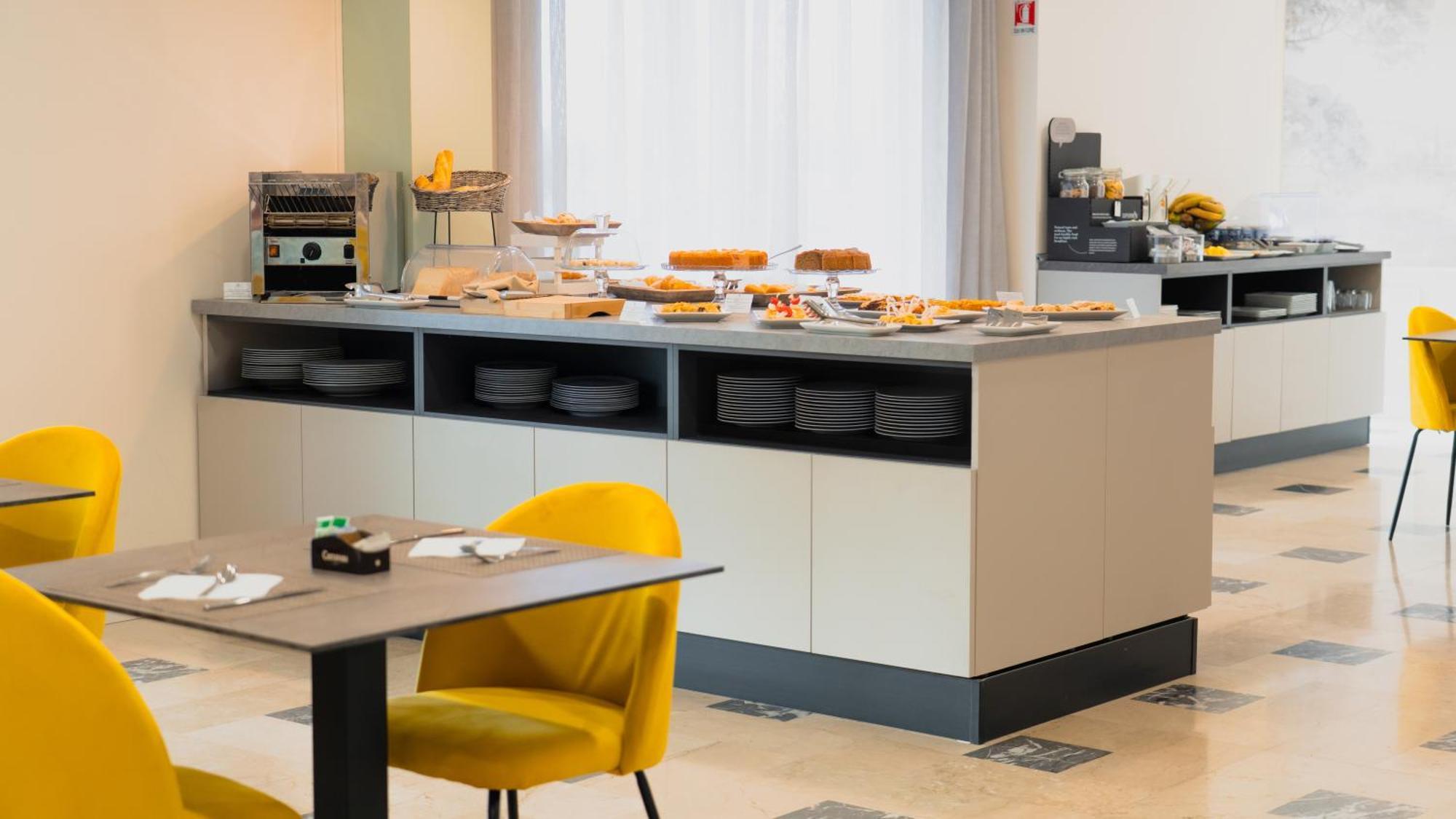 Ahg Riva Del Sole Hotel - Adults Only Moniga del Garda Exterior photo