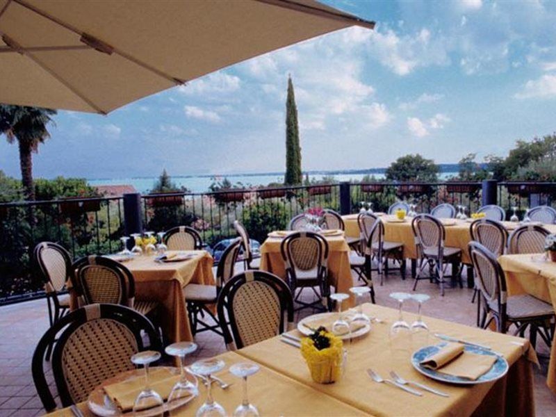 Ahg Riva Del Sole Hotel - Adults Only Moniga del Garda Exterior photo